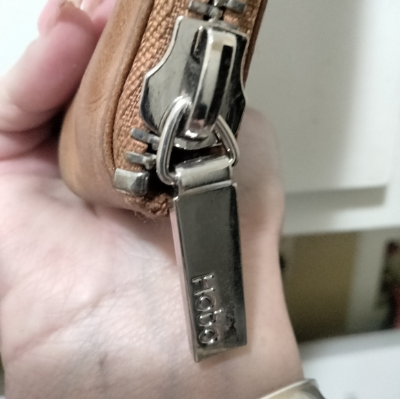 Hobo tan leather kisslock wallet - Picture 10 of 10